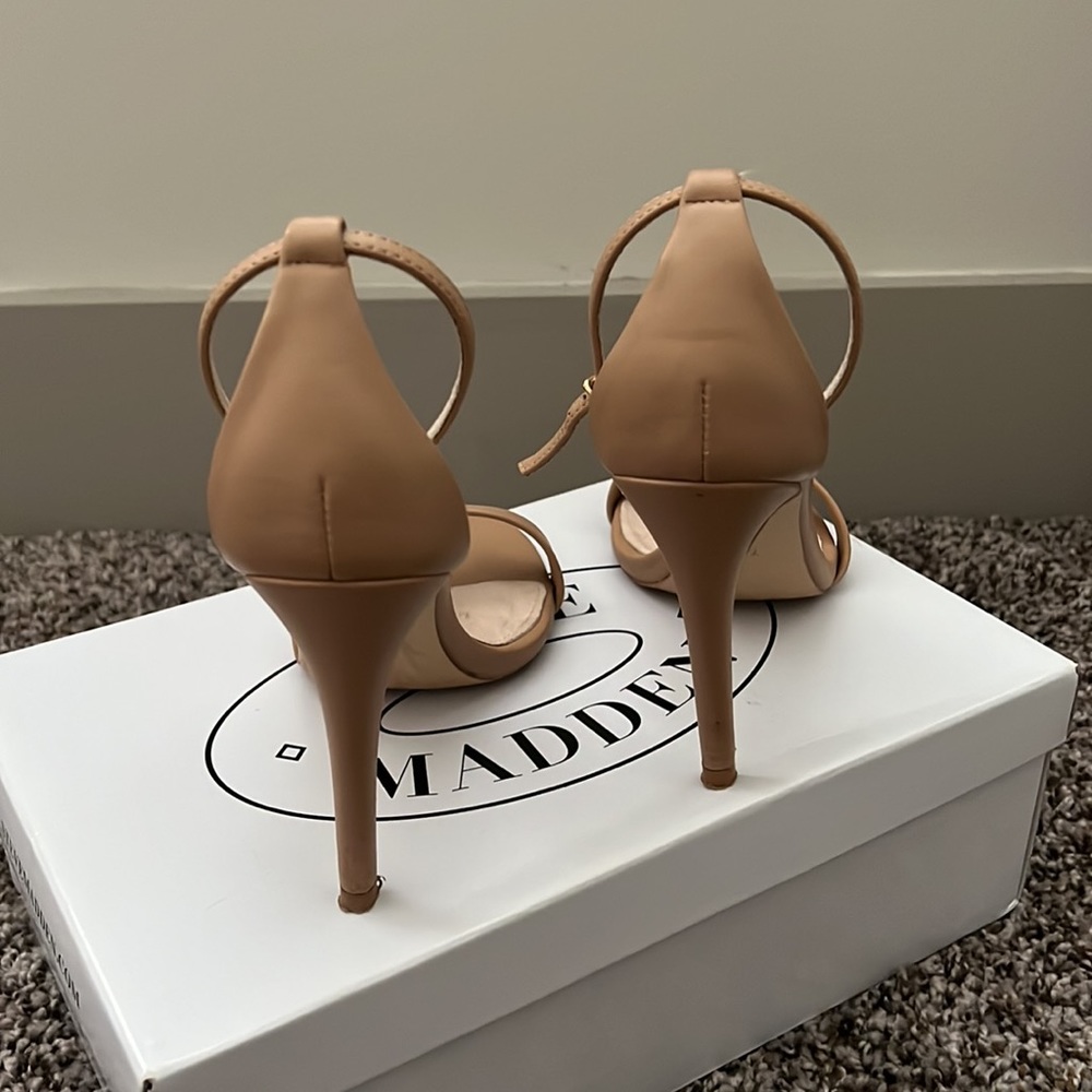 Steve Madden Stacy Heels - Picture 3 of 5